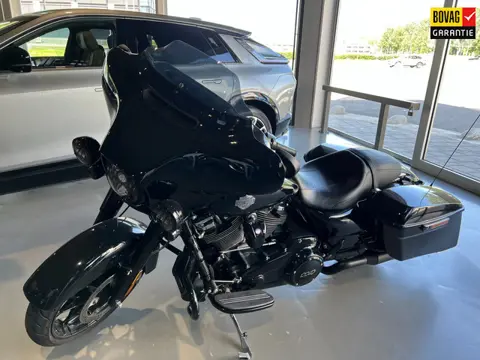 Harley Davidson Tour 114 FLHXS Street Glide Special