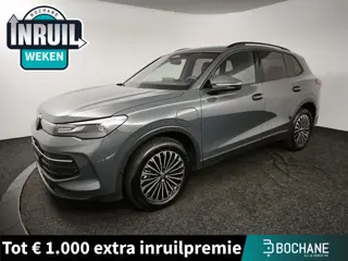Volkswagen Tiguan 1.5 eHybrid Life Edition | Trekhaak | 360° Camera | Harman / Kardon | Stoelverwarm