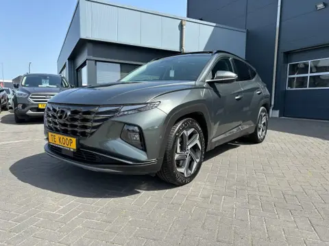 HYUNDAI TUCSON 1.6 T-GDI PHEV 4WD Shine-Sensation Leder schuifdak 