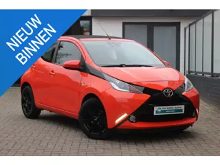 Toyota Aygo 1.0 VVT-i x-wave Dab Navi Keyless, Open Dak!