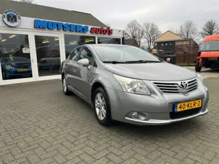 TOYOTA AVENSIS 2.0 VVTI DYNAMIC,ECC, CRUISE, zeer mooie auto!