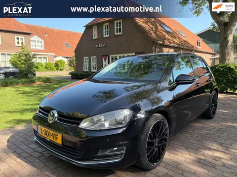 Volkswagen Golf 1.4 TSI ACT Highline DSG. | Navigatie | 19 Inch | Sportstoelen | Stoelverwarming | P