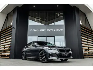 BMW 5 Serie 530e M Sport Edition - Panorama | H&K | Stoelkoeling | Memory