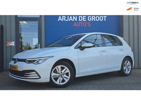 Volkswagen Golf 1.0 eTSI ACC Carplay® Sfeer Clima Trekhaak Pdc V+A