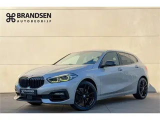 BMW 1-serie 118i High Executive Head up-18"- Navi-ACC-Camera