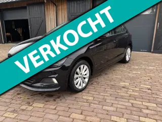 Volkswagen Polo 1.0 TSI Beats. NAVIGATIE ,CARPLAY , TREKHAAK.