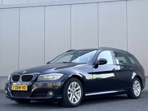 BMW 3 Serie Touring - airco - navi - au 320d (bj 2012)