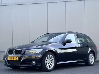 BMW 3 Serie Touring - airco - navi - au 320d (bj 2012)