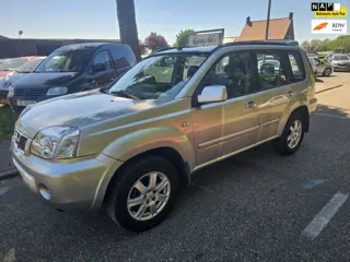 Nissan X-Trail 2.5 Sport Outdoor