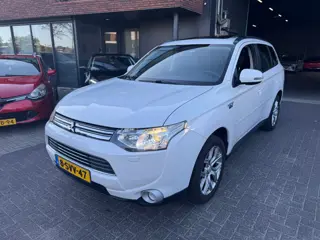 Mitsubishi Outlander 2.0 PHEV Instyle+ XENON DAK LEDER CRUISE VOL ORIG NL NAP