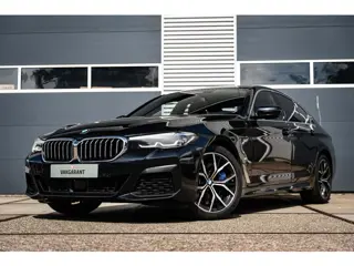BMW 5-serie 545e xDrive M-sport High Executive |Sfeer |Alcantara |ACC |Stoel/Stuurverw.