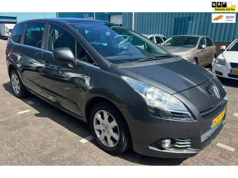 Peugeot 5008 1.6 VTi ST 5p. Rijdt super
