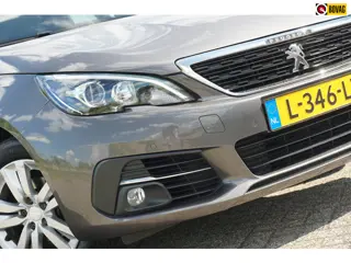 Peugeot 308 1.2 PureTech Blue Lease | Platinum Grey Metallic | AppleCarplay/Cruise/LED/Navi/Trekhaak