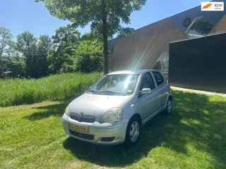 Toyota Yaris 1.3 VVT-i Sol Automaat Airco PDC NL AUTO