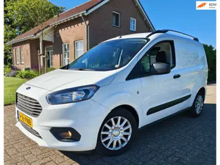Ford Transit Courier 100pk Benzine met Airco, Cruise Control en Vele Opties !