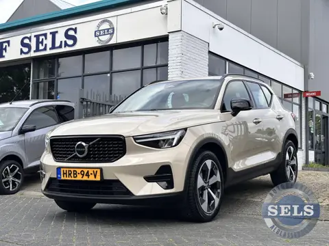 Volvo XC40 2.0 B4 Plus Dark 197PK