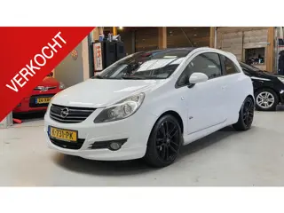 Opel Corsa 1.4-16V OPC Line Navi, Carplay, 17" LMV, Sportstoelen, .....