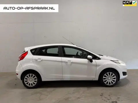 Ford Fiesta 1.0 Titanium 5drs. Airco Cruise Control NAVI APK NAP