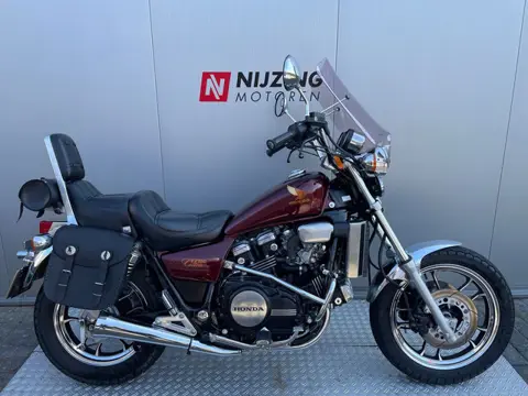 HONDA VF 750 F - 1990