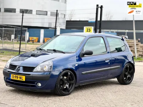 Renault Clio 1.2-16V lage km met nap