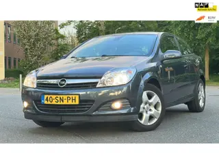 Opel Astra GTC 1.6 Edition|INCL JAAR APK |INRUILKOOPIE|RIJD SUPER LEKKER
