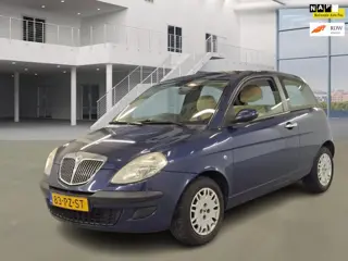 Lancia Ypsilon 1.4-16V Argento