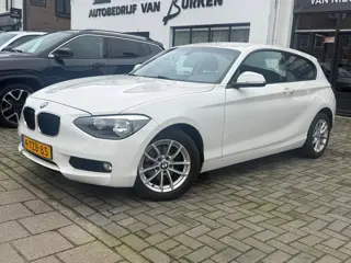 BMW 1-serie 114i EDE Business, Navigatie,Appe Carplay/Android,Parkeersensoren