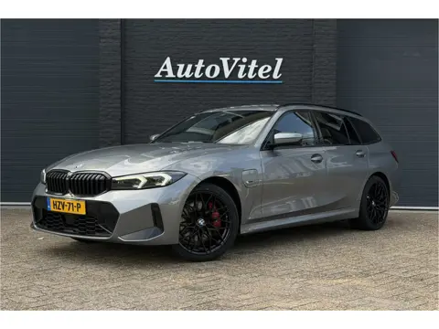 BMW 3 Serie Touring 330e M-Sport Pro | Widescreen | Memory | Camera | Laserlight | Adaptive Cruise