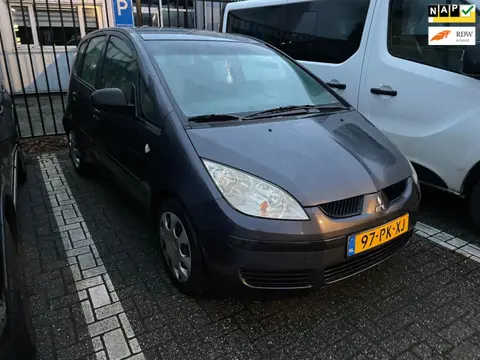 Mitsubishi Colt €1850,-1.3 Invite Automaat Aircondition Katalysator
