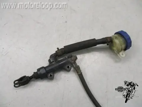 Kawasaki GPX600R Rempomp achter