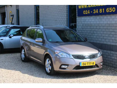 Kia cee'd Sporty Wagon 1.6 CRDi Super Pack Clima trekhaak Weinig km