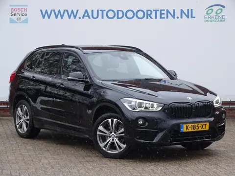 BMW X1 SDrive18i High Executive|Trekhaak|Camera|Sportstoel
