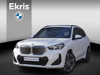 BMW iX1 eDrive20 M Sportpakket | Premium Pack | Comfort Pack | Trekhaak met elektrisch wegklapbare k