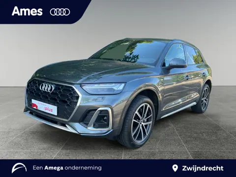 Audi Q5 50 299pk TFSI e S edition Parkeerhulp plus | Adaptive cruise control | Stoelverwarming voori