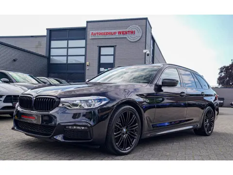 BMW 5-serie Touring 520i High Executive | M-Pakket | Harman/Kardon | Panorama | Camera | Head up Dis