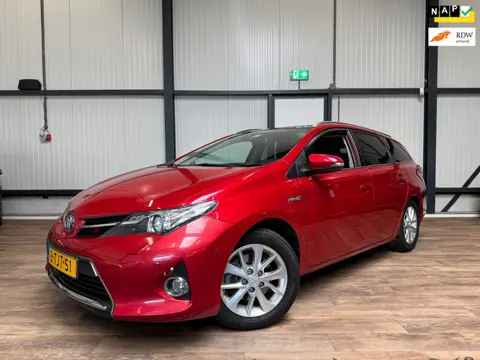 Toyota Auris Touring Sports 1.8 Hybrid Lease+ / PANODAK / CAMERA / NAVI / CRUISE /