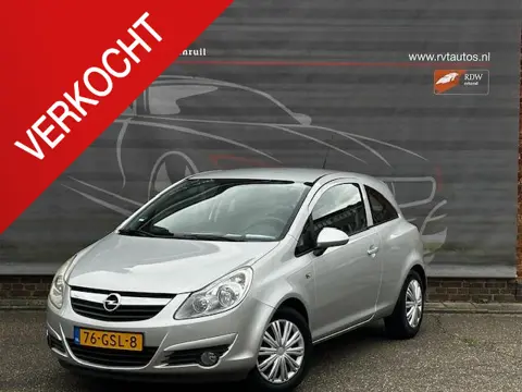 Opel Corsa 1.4-16V Enjoy 1 ste eigenaar,Onderhoudsbeurt,Nieuwe apk.