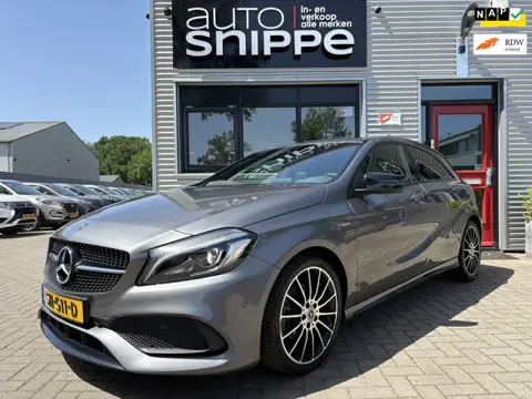 Mercedes-Benz A-klasse 160 -AUTOMAAT-AMG PAKKET-ALCANTARA-SPORTSTOELEN-DIAMOND GRILL-SPORTSTOELEN-CA