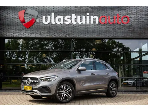 Mercedes-Benz GLA 200 AMG Line (bj 2021, automaat)