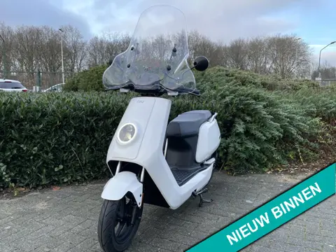 NIU N1S Sport 45km Electrisch Windscherm BETAAL met in3