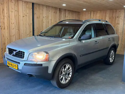 Volvo XC90 2.5 Turbo Benzine 7-Persoons Youngtimer 2004