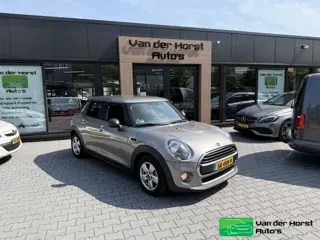 MINI 5-deurs 1.5 One airco navigatie 5 deurs (bj 2018)