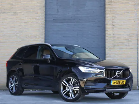 Volvo XC60 2.0 T4 Momentum Pro Polestar Engineered | Bruin Leder | Trekhaak 2.300KG | Camera | CarPl