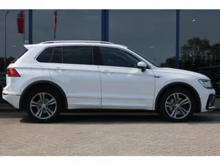Volkswagen Tiguan 2.0 TSI 4Motion Highline R-Line PANORAMADAK VIRTUAL ACC TREKHAAK