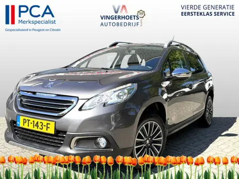 Peugeot 2008 1.2 Benzine Luxe Allure loopt 1 op 16. * Navigatie * Trekhaak * Climate & Cruise Contro