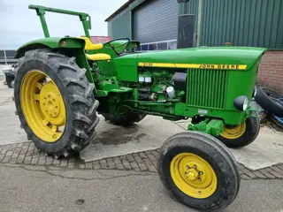 John Deere 2130