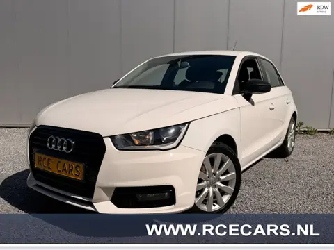 Audi A1 SPORTBACK 1.0 TFSI Ambition Navigatie Cruisecontr Stoelverw PDC DealerOnderh Leder-Stof