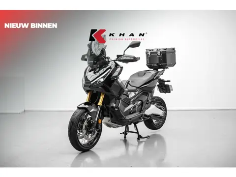 Honda NC 750 X-ADV |Akrapovič|Black on Black|GIVI|Hepco&Bekker|Smoked windscherm