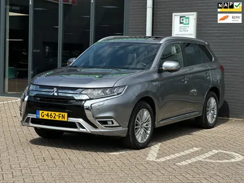 Mitsubishi Outlander 2.4 PHEV Instyle/2E EIG/PANO-DAK/CAMERA/NAVI/NL-AUTO NAP!!