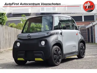 Opel Brommobiel Rocks-E | 45 km | Bromfietsrijbewijs | Panoramadak |